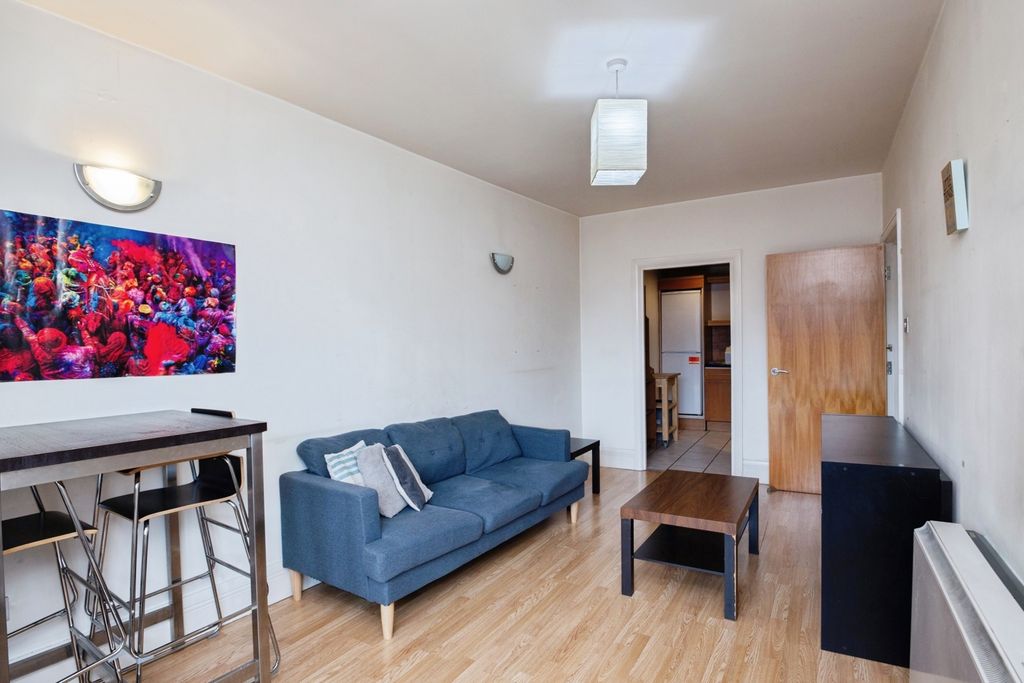 Property photo 2 of 17 Photo