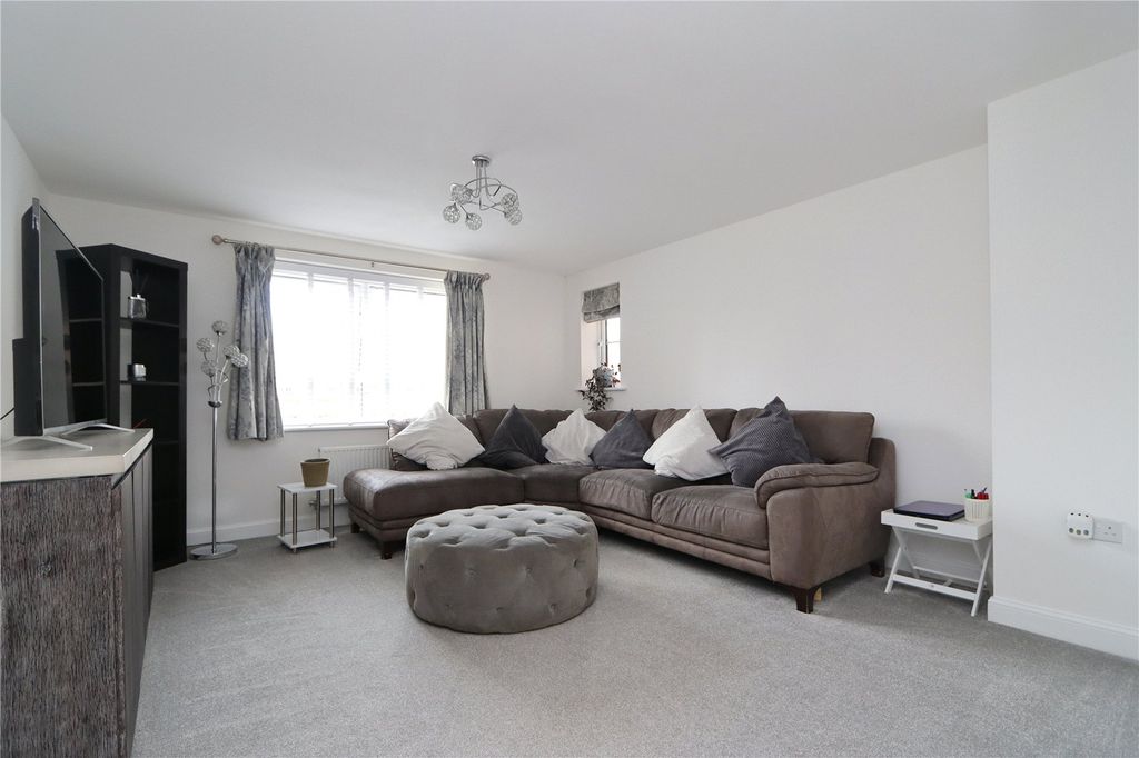 Property photo 2 of 13 Picture No. 19