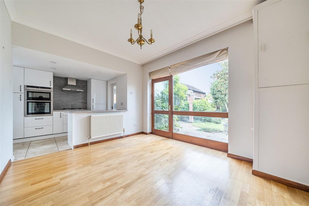 Property photo 3 of 15 Dining Kitchen H.Jpg