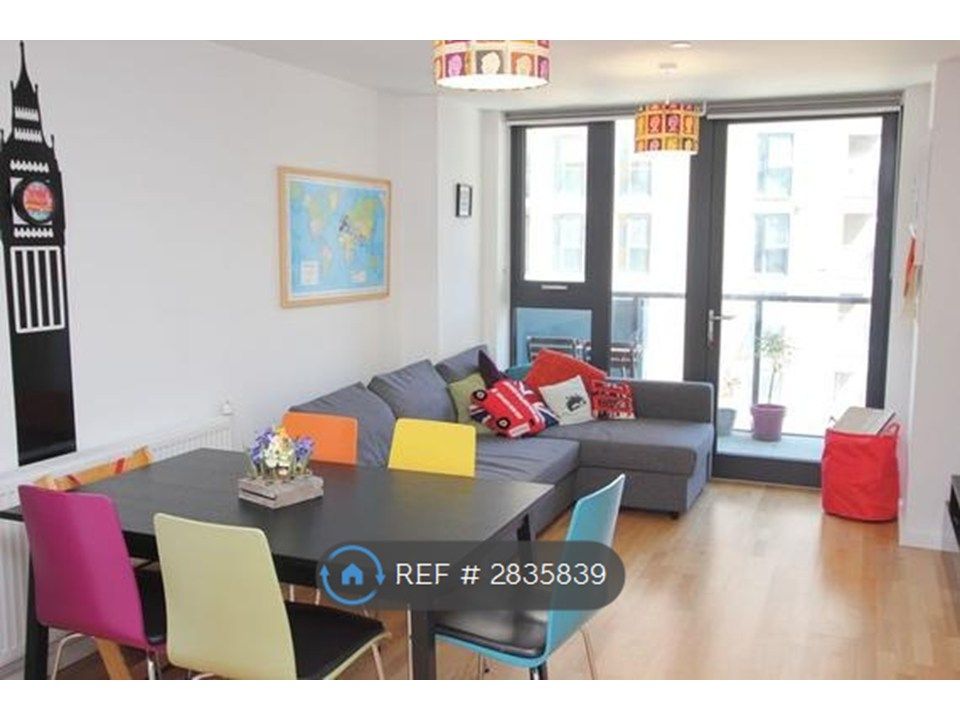 Property photo 1 of 9 Living Room