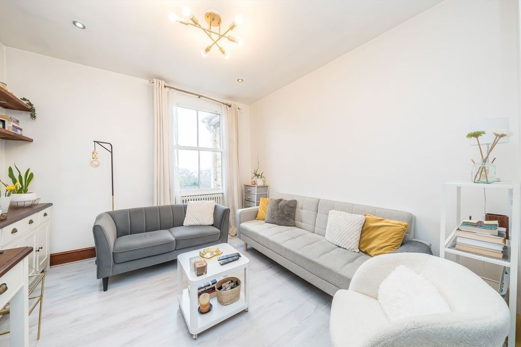 Property photo 2 of 6