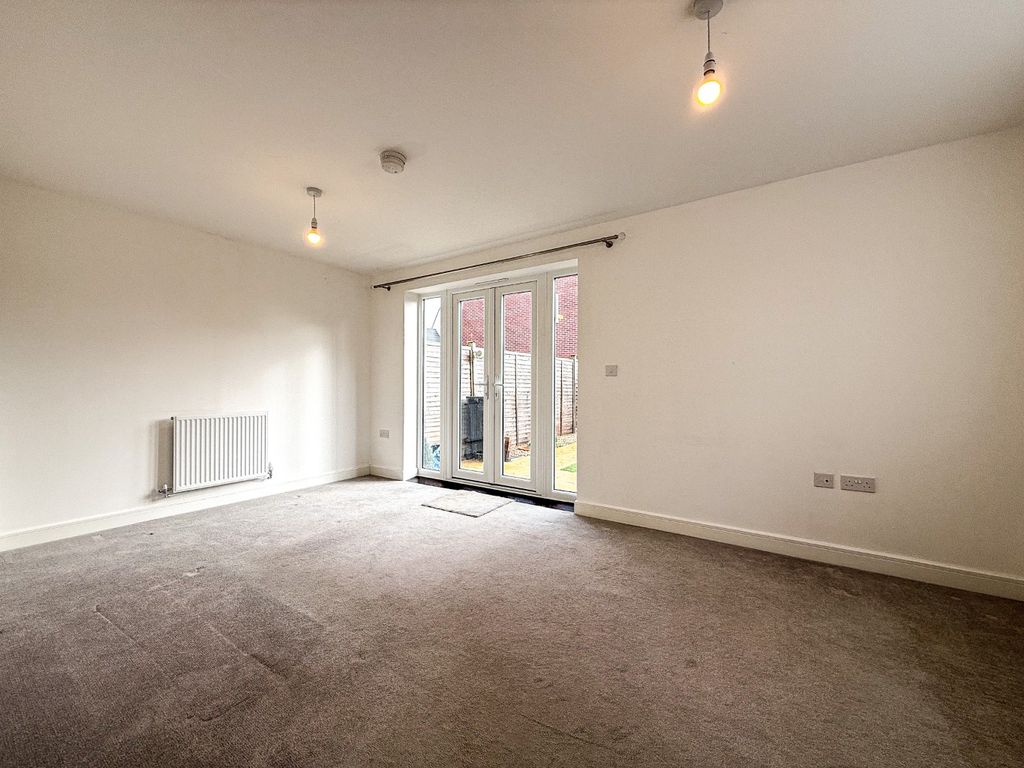 Property photo 2 of 14 4849692