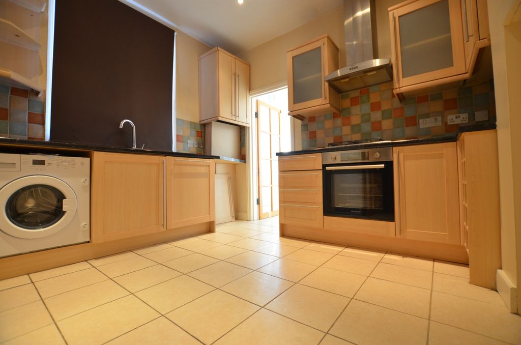 Property photo 2 of 12 Kitchn