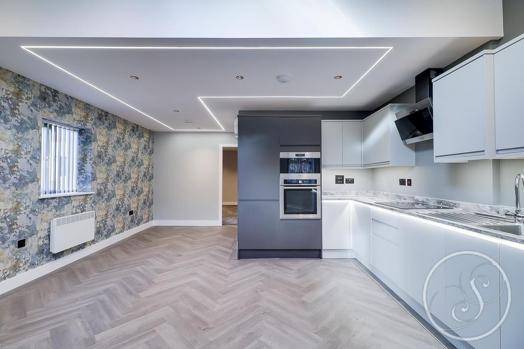 Property photo 3 of 30 Img_5540-Img_5542.Jpg