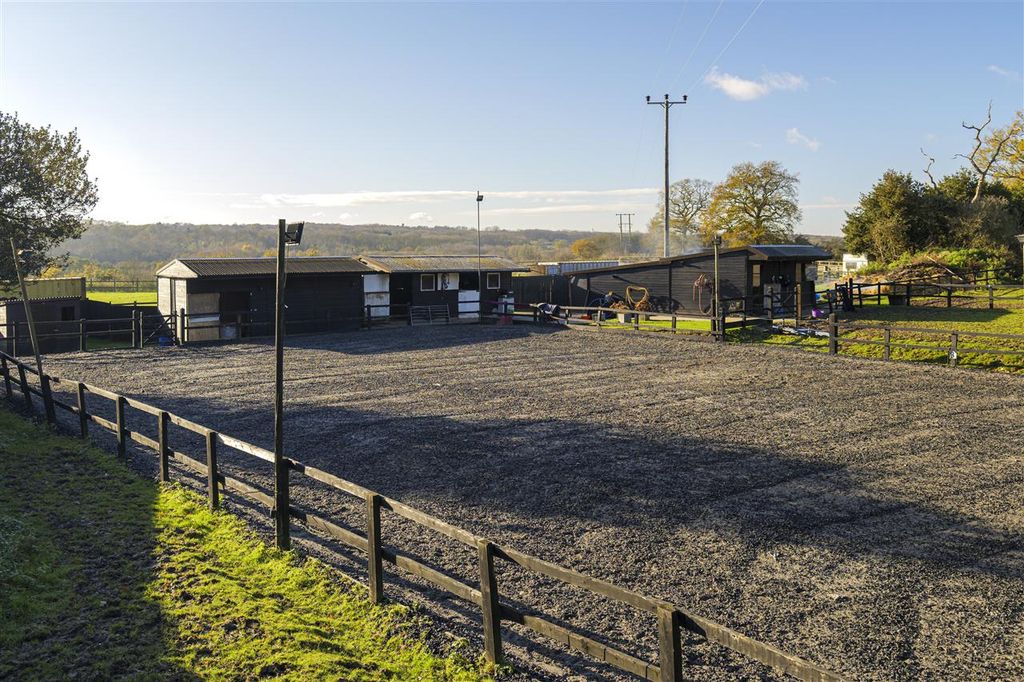 Property photo 3 of 32