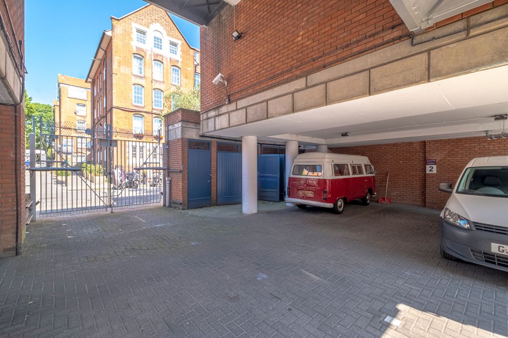 Property photo 2 of 8 Dscf4630-Hdr