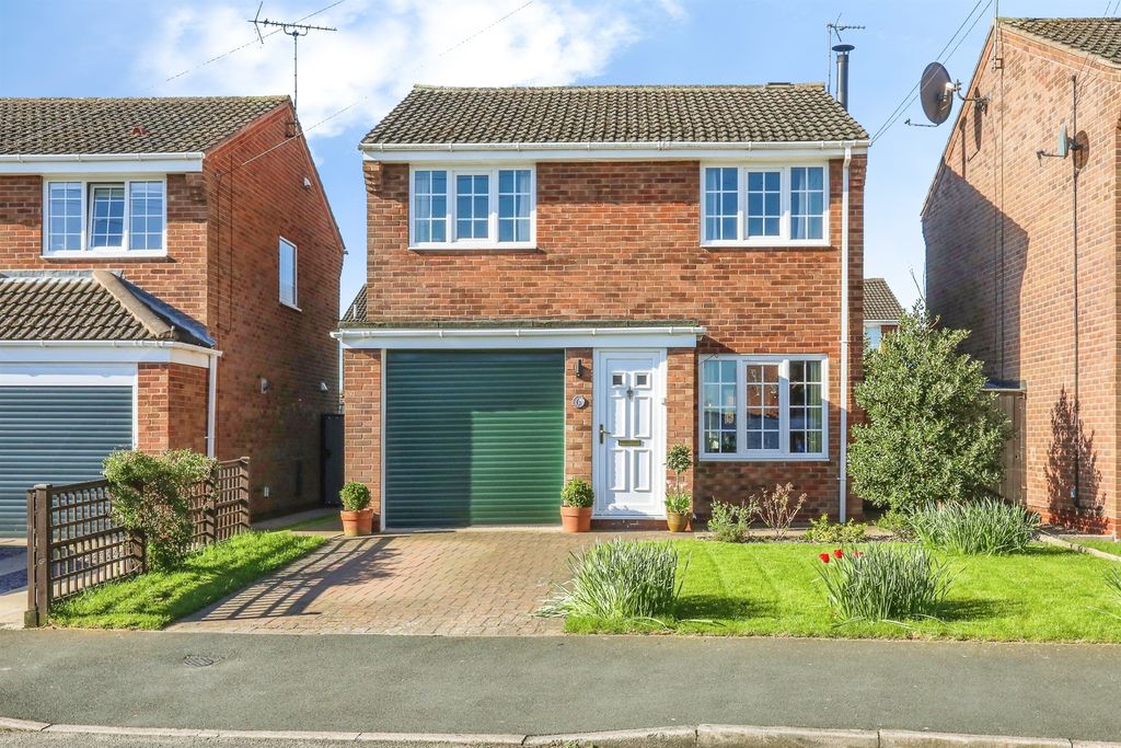 Property photo 1 of 17