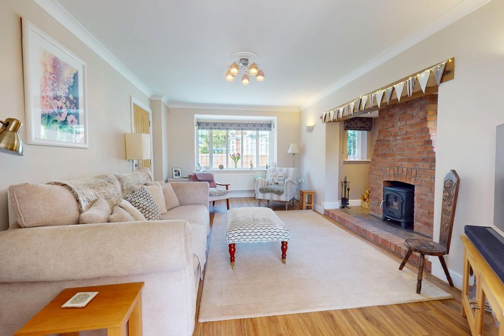Property photo 3 of 27 5054595