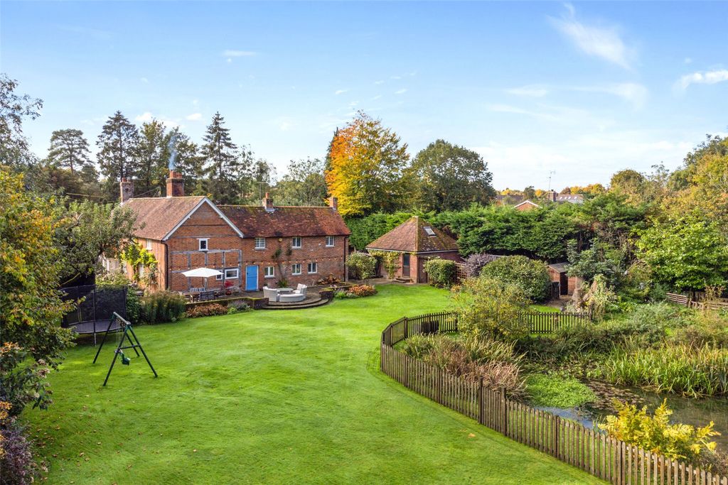 Property photo 1 of 24 Picture No. 01