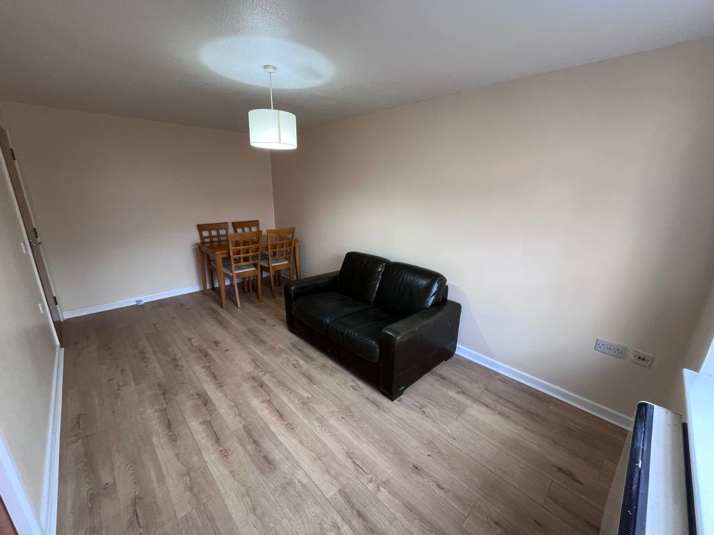 Property photo 3 of 6 Living Room