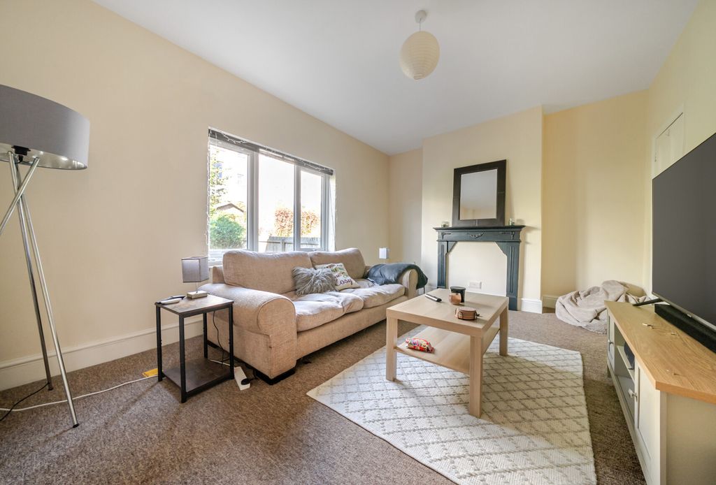 Property photo 2 of 17 1359833-10-68Dbe4...