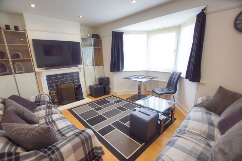 Property photo 2 of 14 Lounge