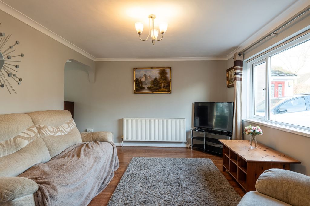 Property photo 3 of 15 Waterside Close-6