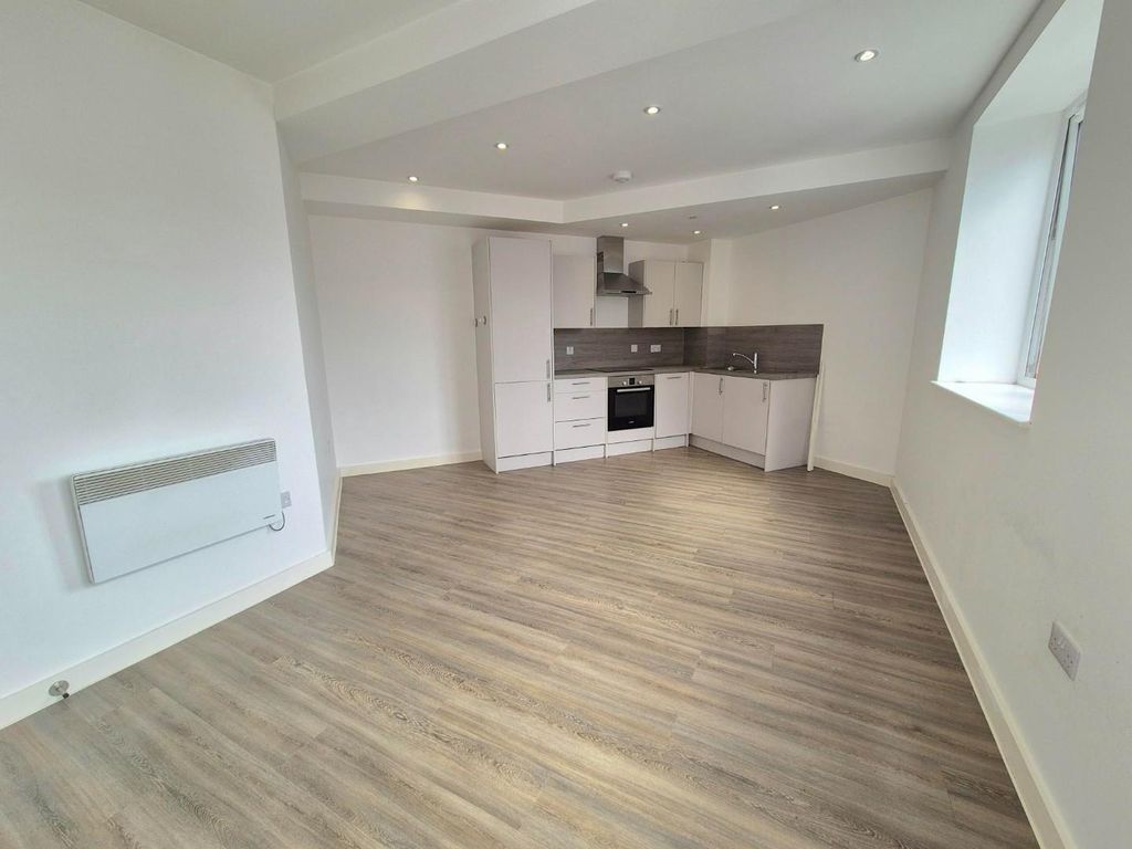 Property photo 2 of 4 Kitchen.Jpg