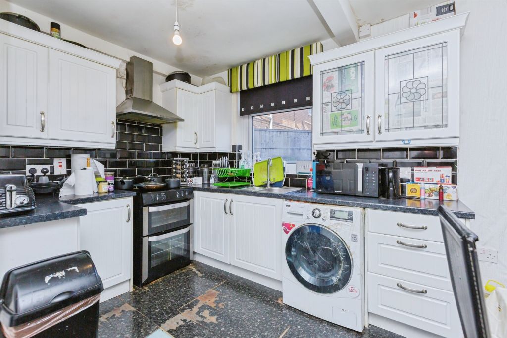 Property photo 3 of 16