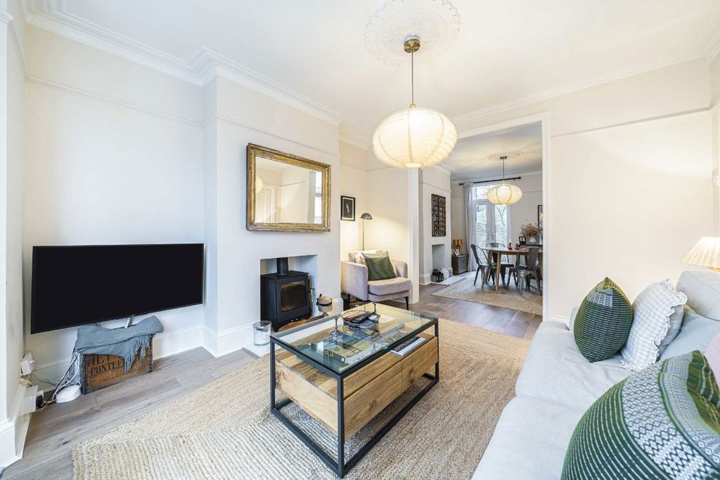 Property photo 3 of 12