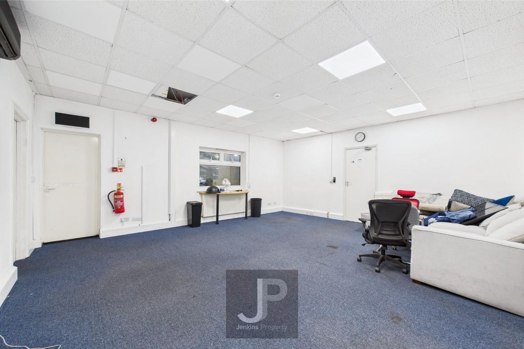 Property photo 3 of 7 Cam01632G0-Pr0187-Still011.Jpg