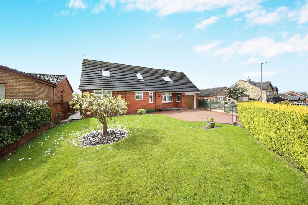 Property photo 2 of 22