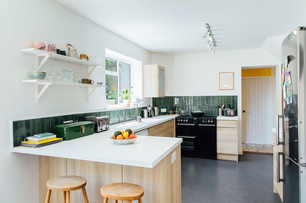 Property photo 3 of 20