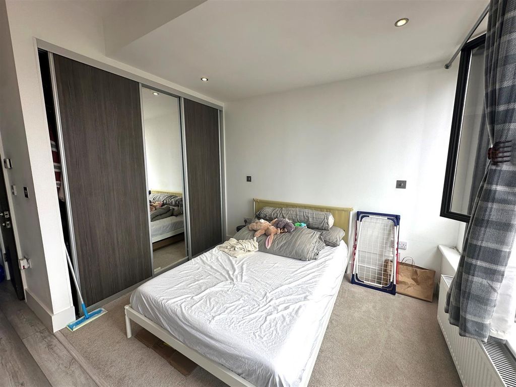 Property photo 2 of 6 Coopers Estate Agents