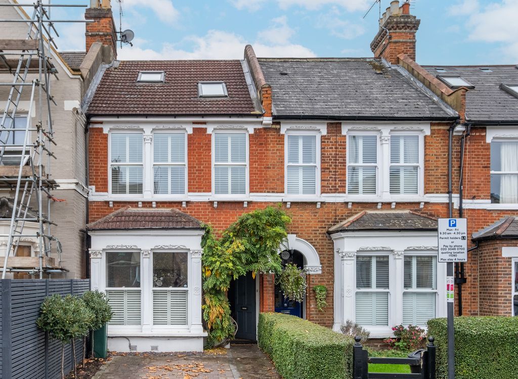 Property photo 2 of 13