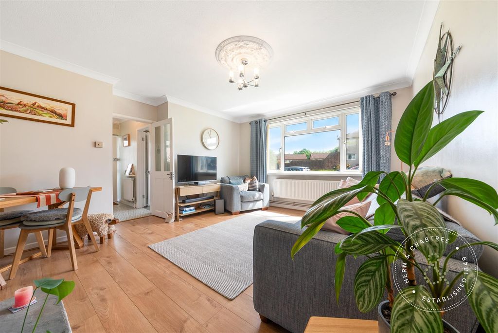 Property photo 1 of 18 Fairwood-Road-8.Jpg