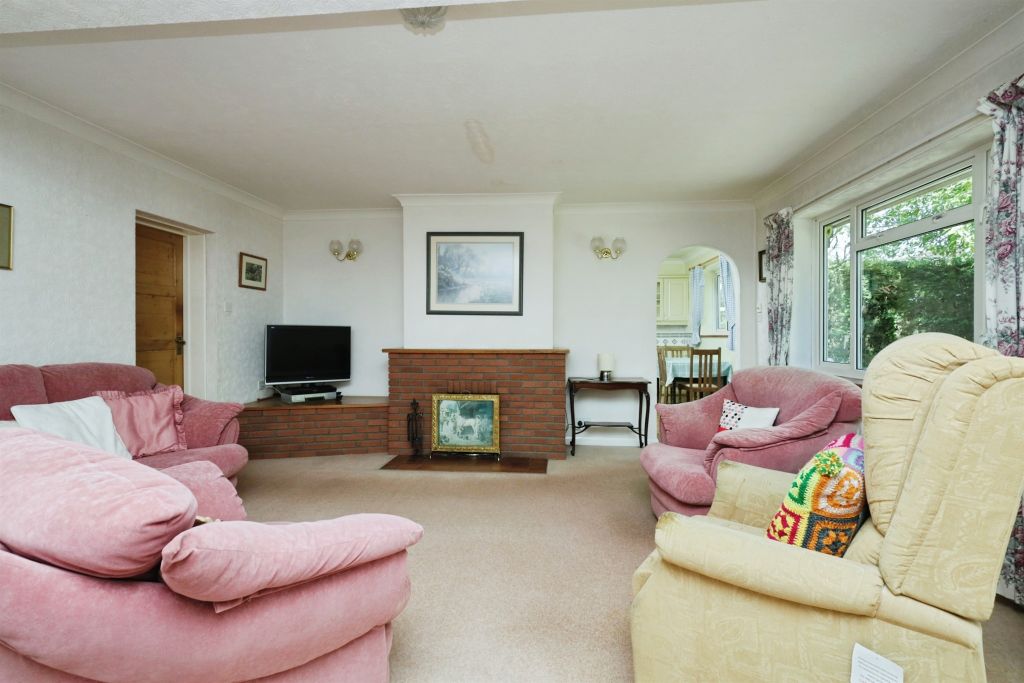 Property photo 3 of 20