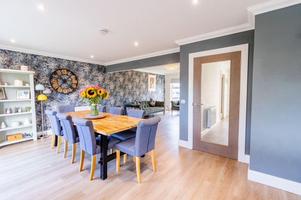 Property photo 3 of 30 Dining Area To Lounge