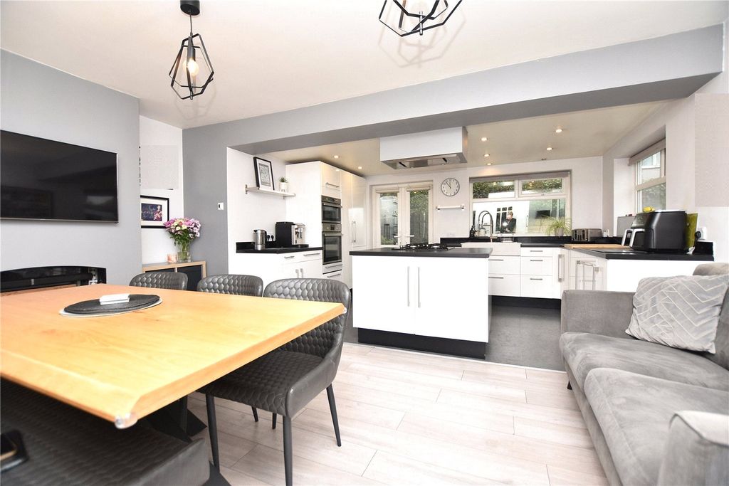 Property photo 3 of 17 Picture No. 47