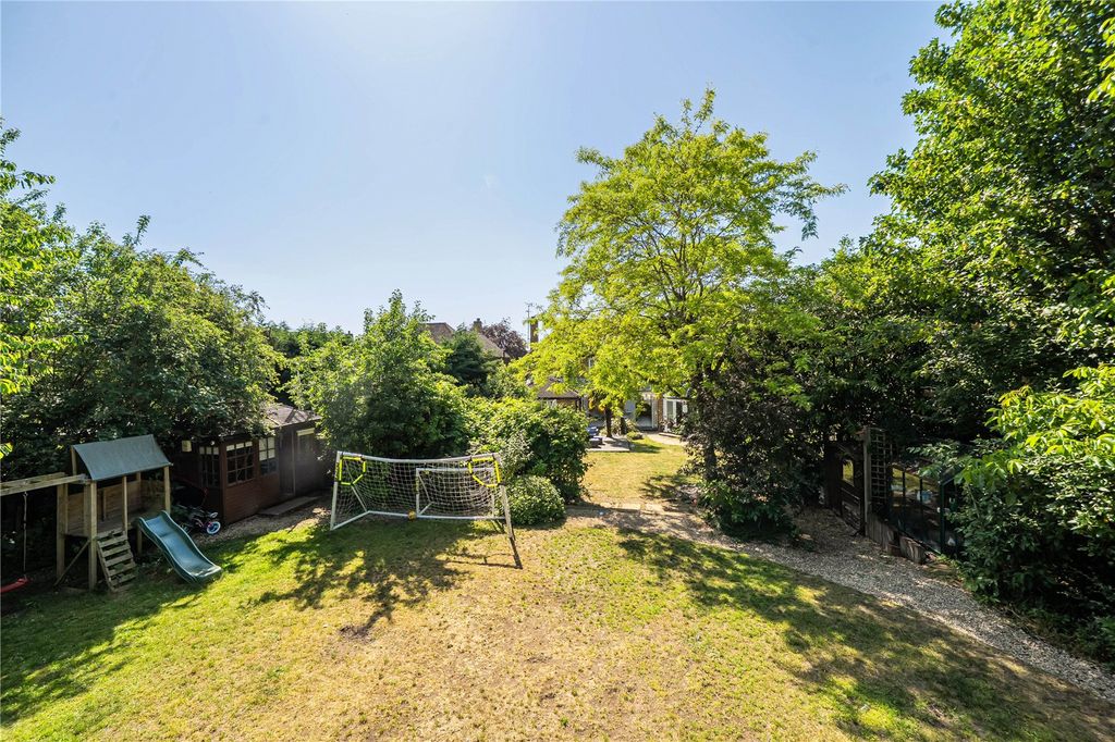Property photo 2 of 39 Picture No. 14