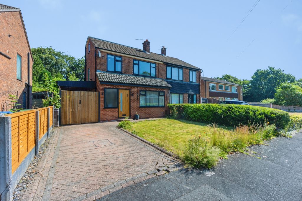 Property photo 1 of 43