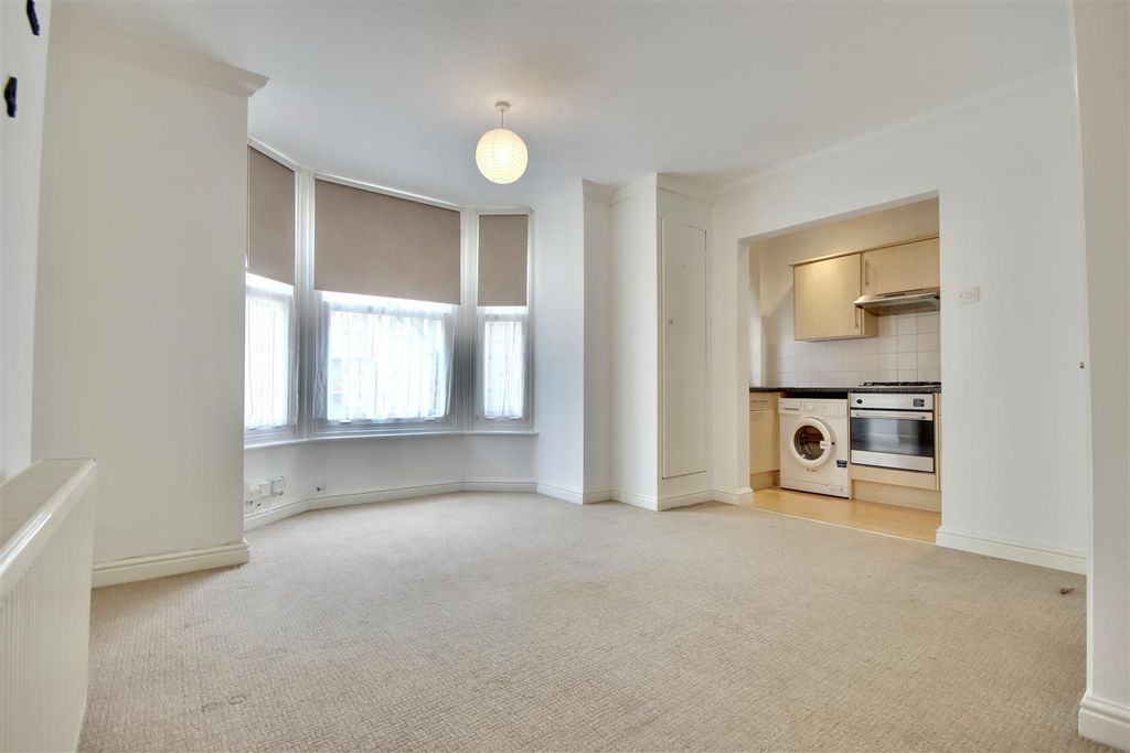 Property photo 1 of 6 6F039Adc-4185-4C19-9Be5-C2Fd2A5016Ae_1_201_A.Jpeg