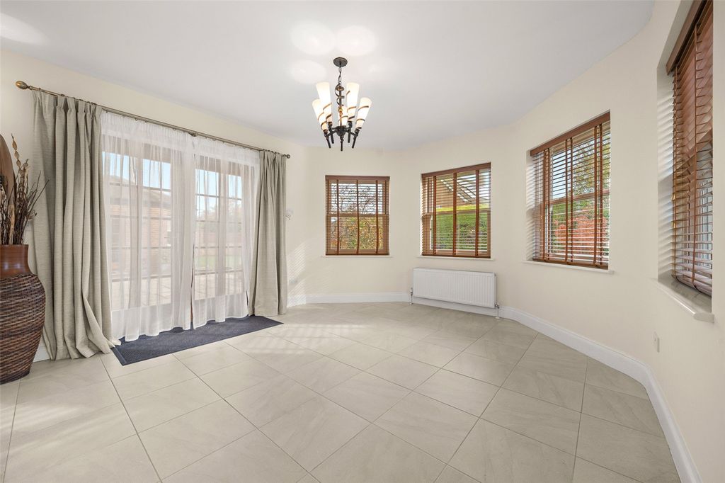 Property photo 3 of 8 Picture No. 20