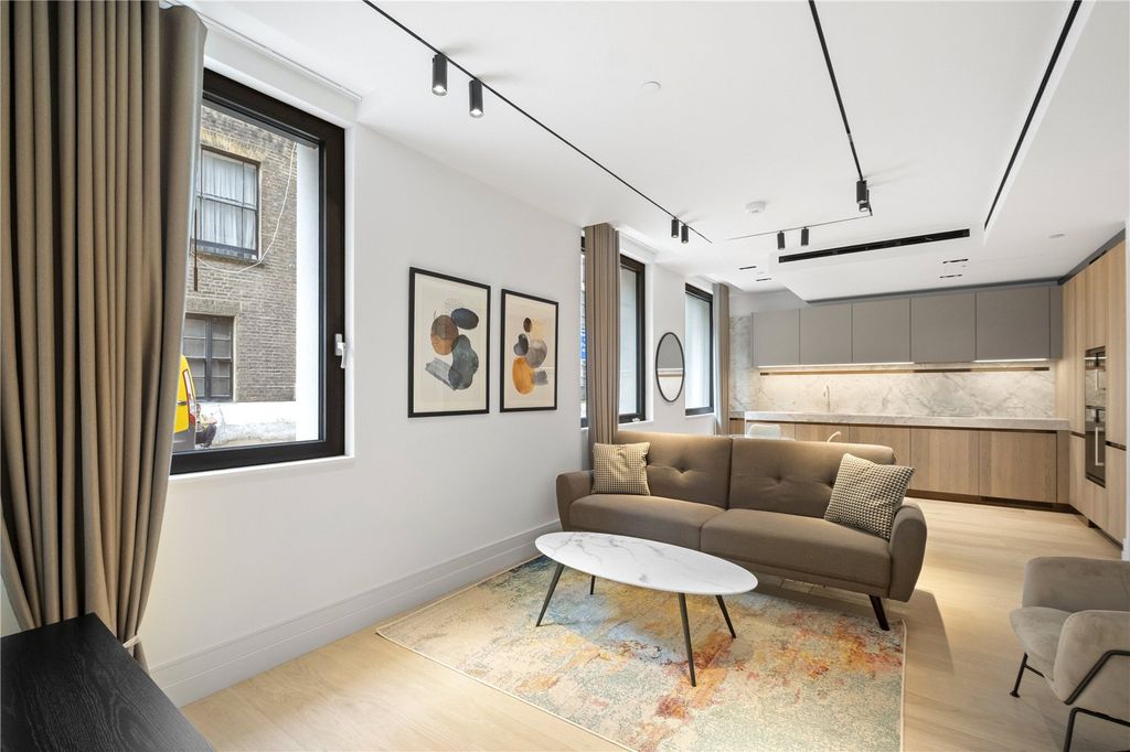 Property photo 1 of 11 Reception Room