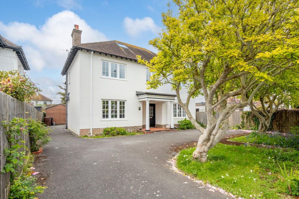Property photo 1 of 26 65 Victoria-02648-Edit.Jpg