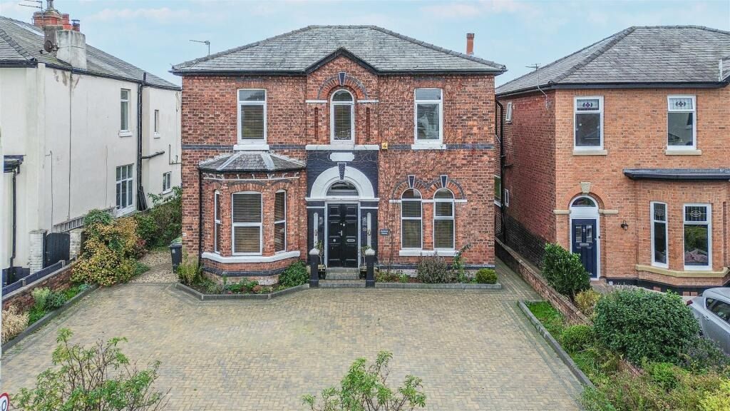 Property photo 1 of 56 4251541