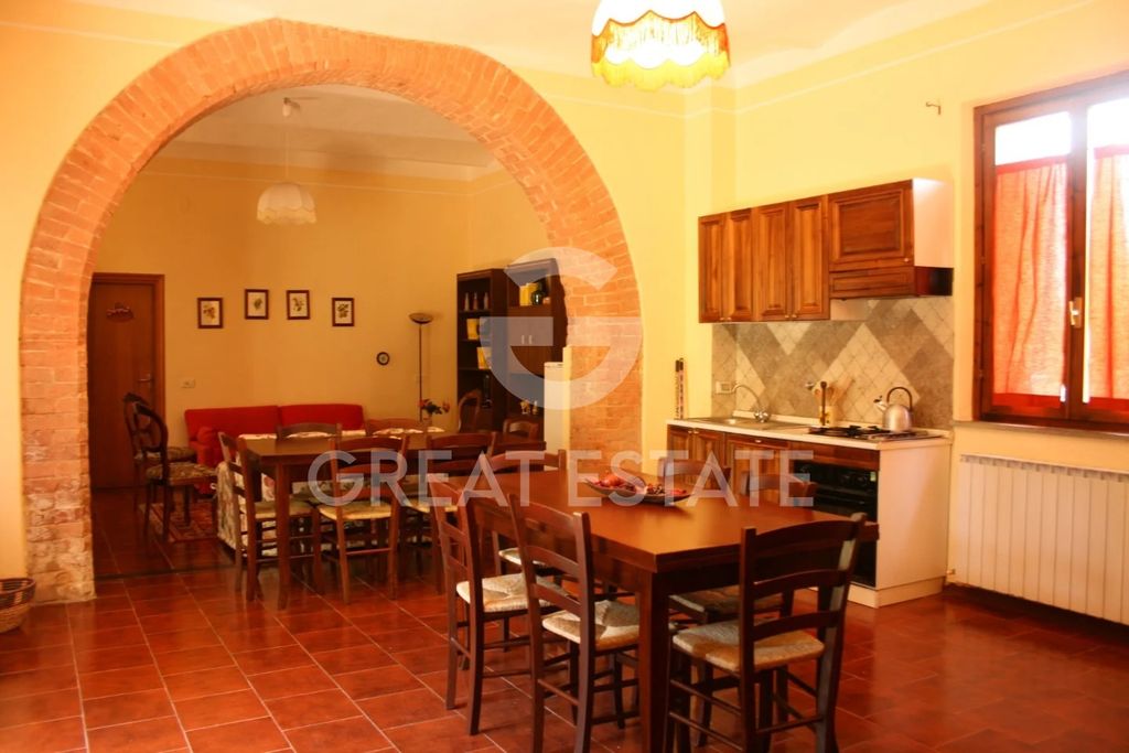 Property photo 2 of 14 Interiors