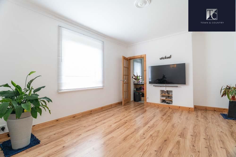 Property photo 3 of 21