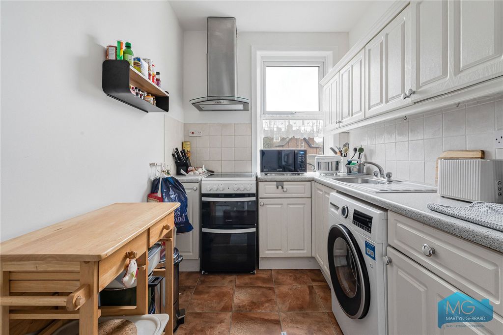 Property photo 2 of 20 Picture No. 04