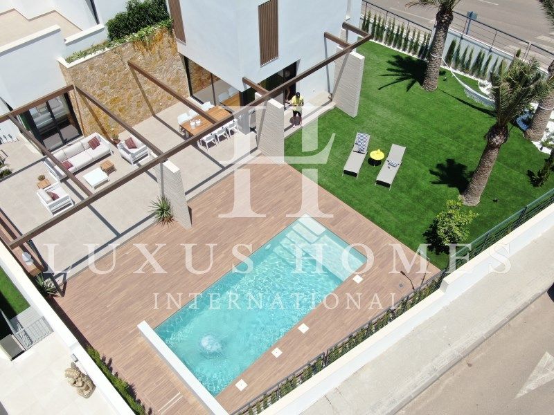 Property photo 3 of 20