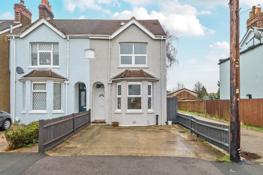 Property photo 1 of 8