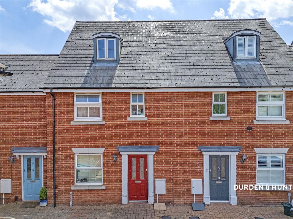 Property photo 3 of 3 Steed Crescent
