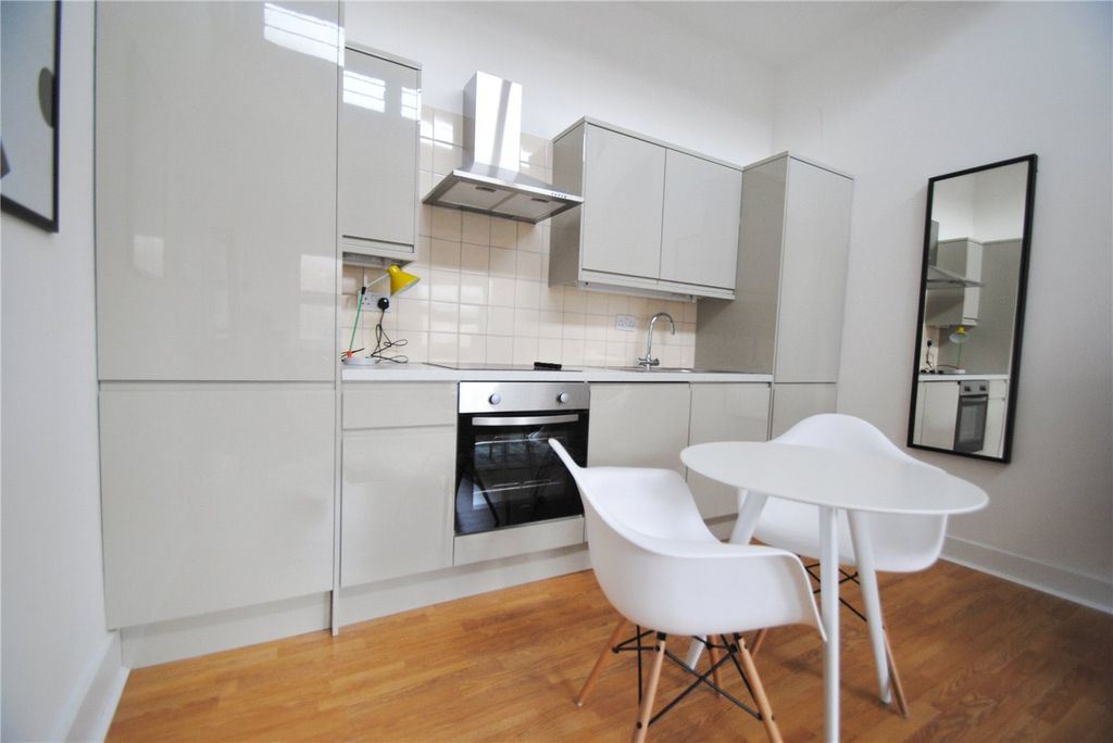 Property photo 2 of 5 Picture No. 04