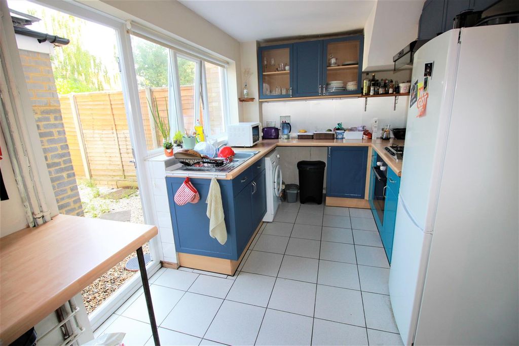 Property photo 3 of 13 Kit.Jpg