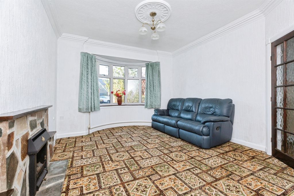 Property photo 3 of 18