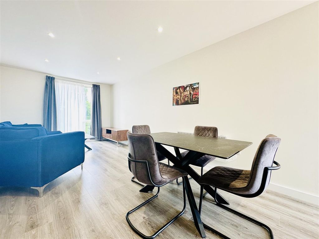 Property photo 3 of 16 Img_1097.Jpg