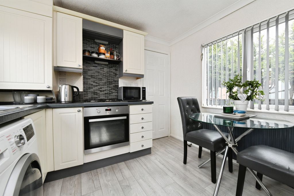 Property photo 2 of 14