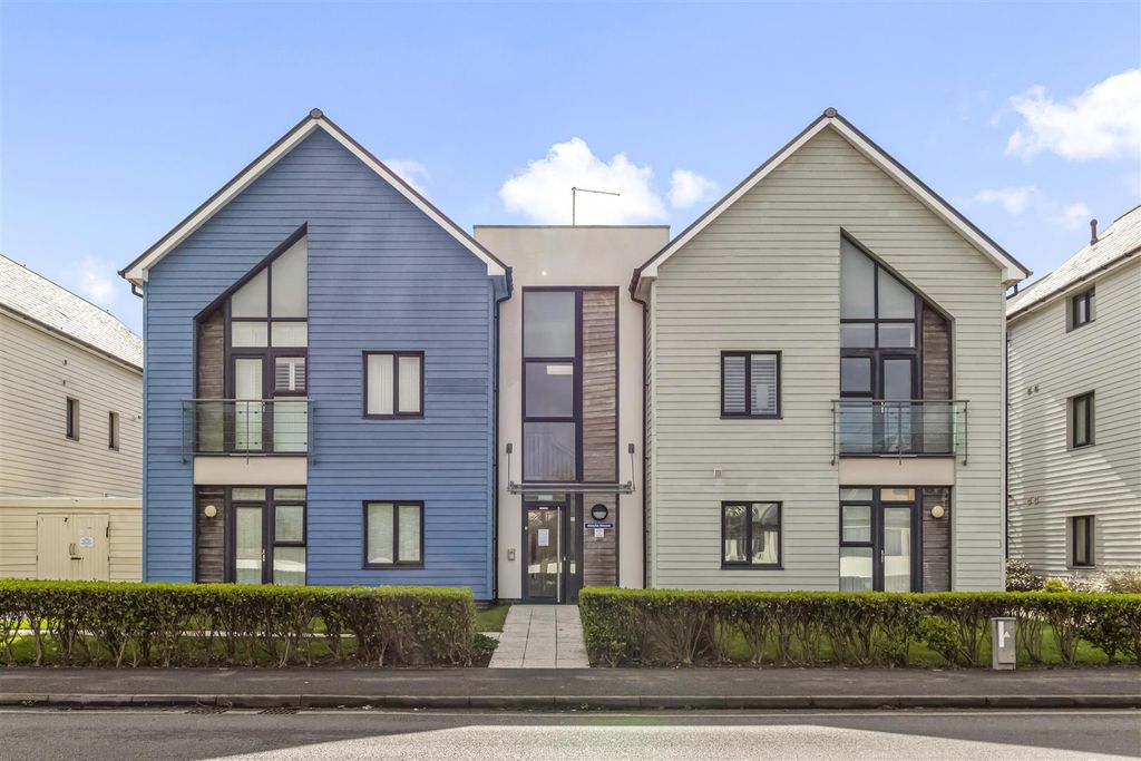 Property photo 1 of 14 2 Hawke House-014.Jpg