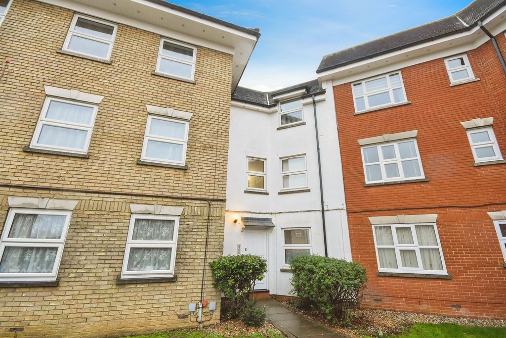 Property photo 1 of 9 Outside