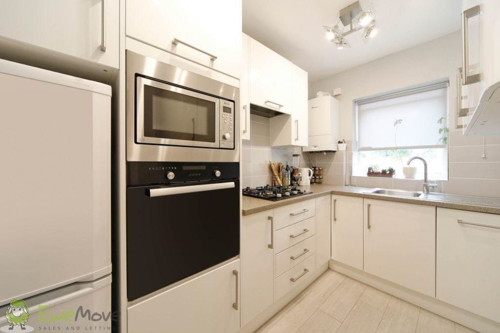 Property photo 2 of 7 Kit